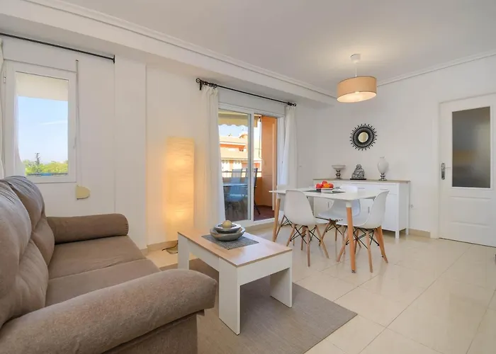 Elia By Aguilarent *